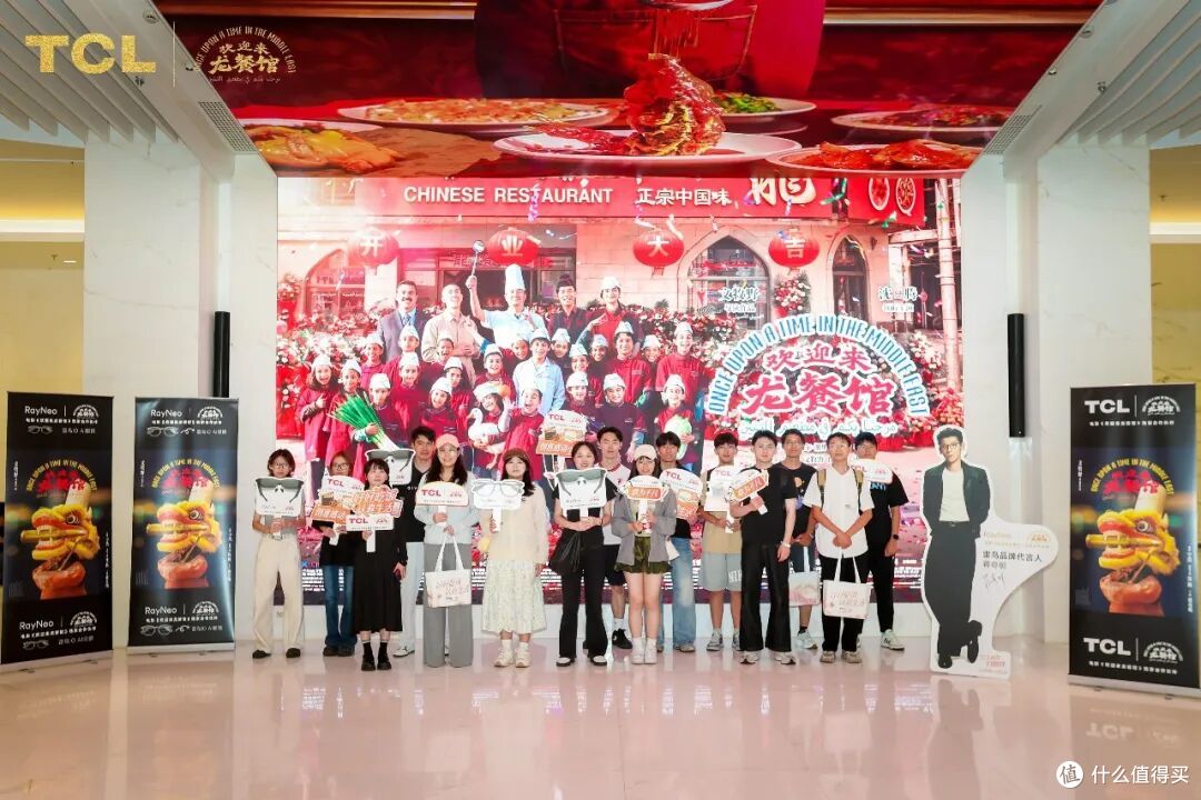 《功夫女足》23.12亿,《龙餐馆》18.65亿:卖笑的和卖哭的都赢了