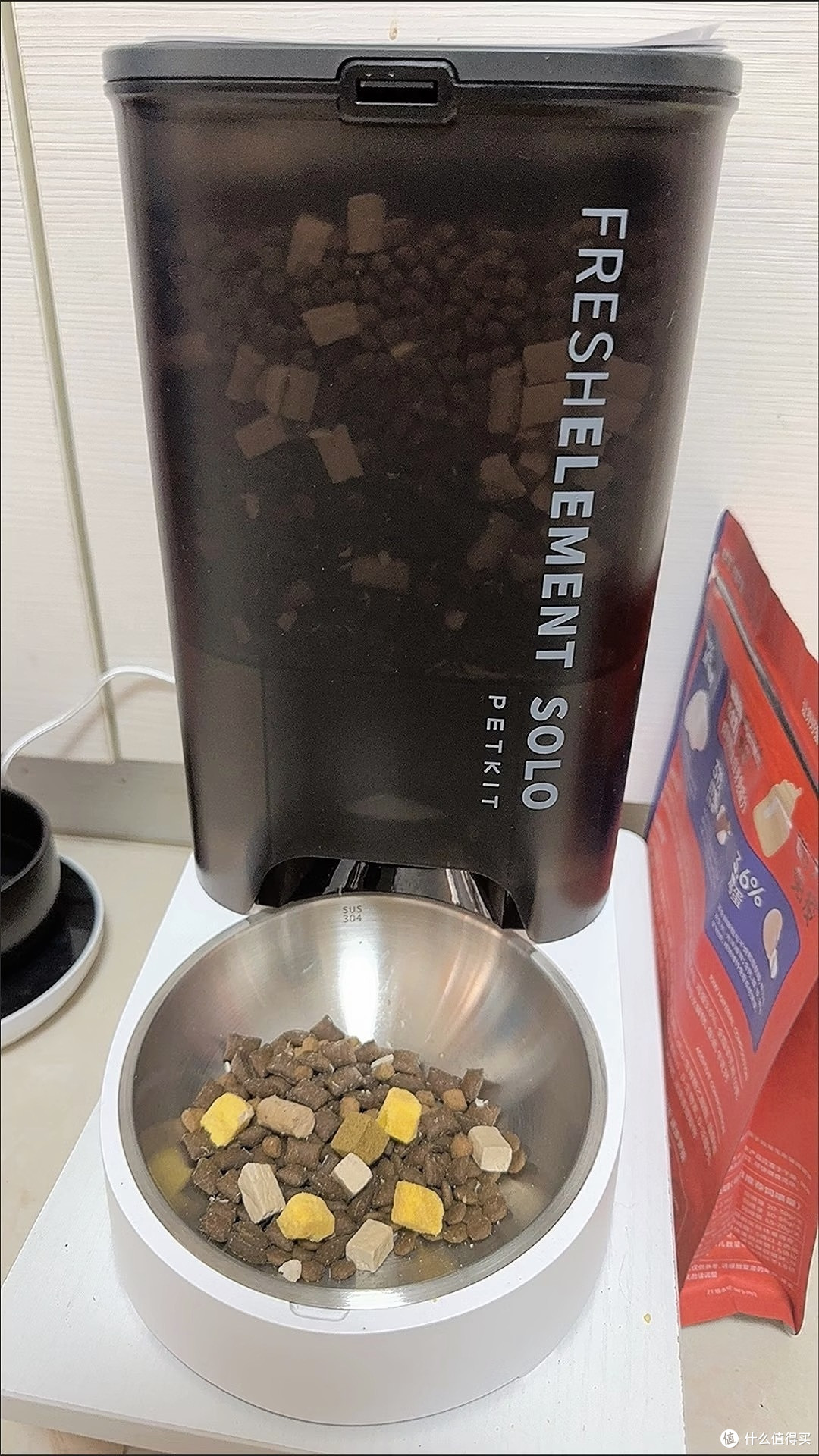 🐱铲屎官避坑指南！小佩智能喂食器实测，真能解放双手吗？