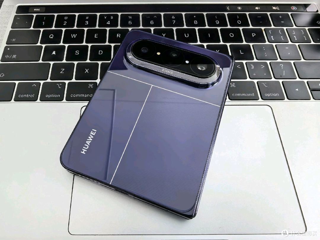 阔折叠的终极形态?还是1W+的奢侈玩具?华为PuraX Max典藏版测评