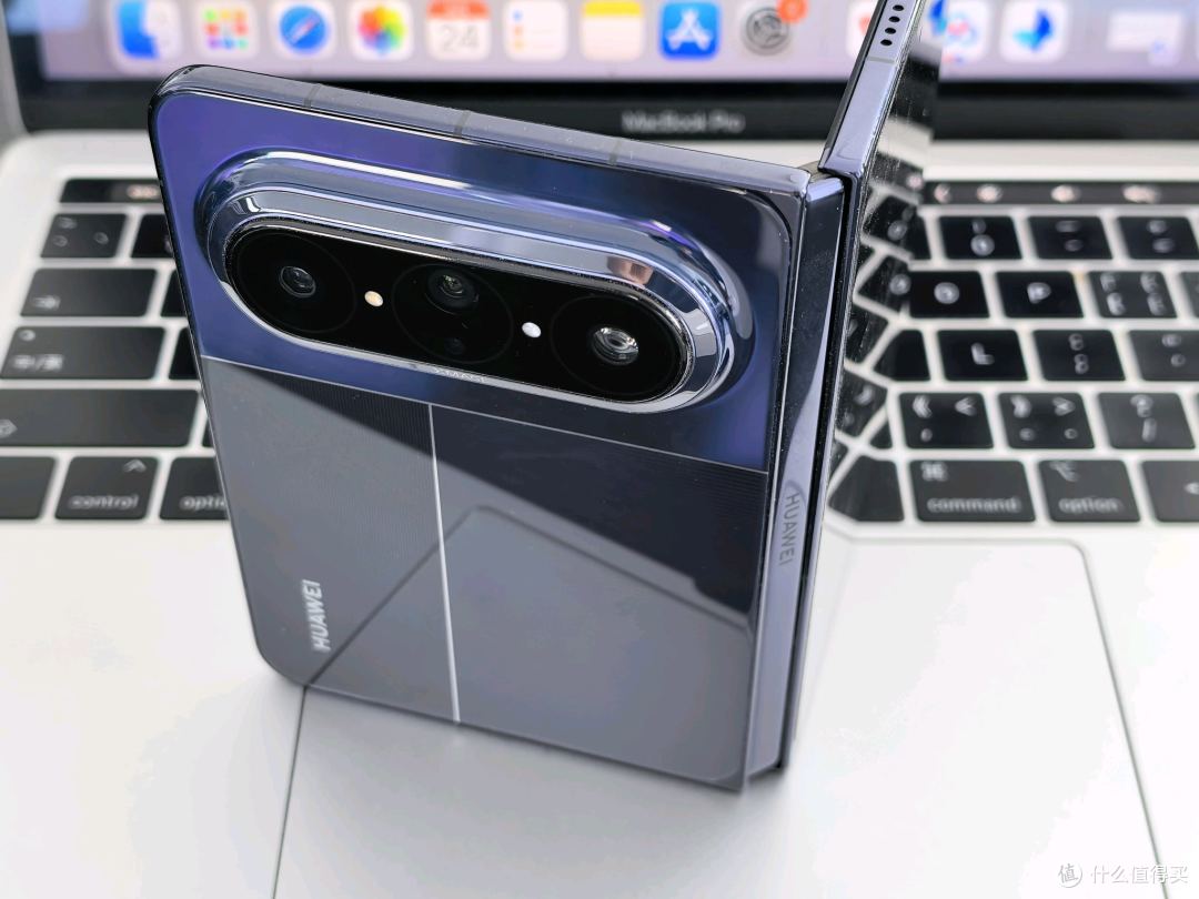 阔折叠的终极形态？还是1W+的奢侈玩具？华为PuraX Max典藏版测评