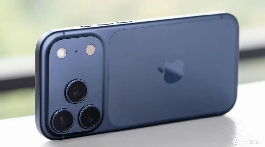 差价2400元!iPhone 17 Pro Max跌至8599元,对比18ProMax谁更值