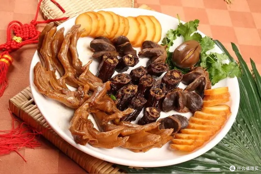 卤味拼盘：一锅老卤，百味相逢