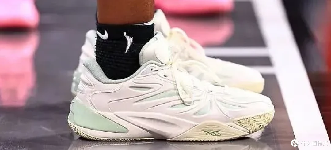 【WNBA每日上脚】AJ41已经发售!现在穿28的变体,晚不晚?