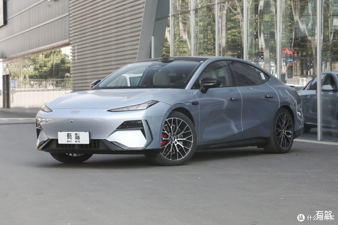 20万级家用纯电:银河E8舒适座舱实测