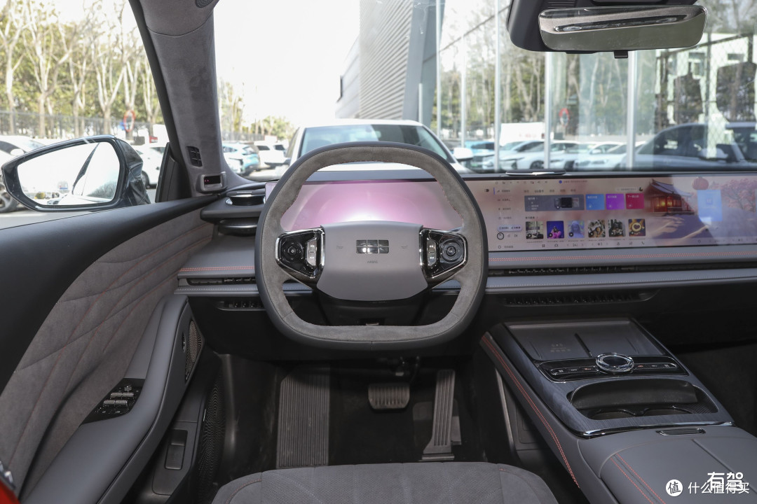 20万级家用纯电:银河E8舒适座舱实测