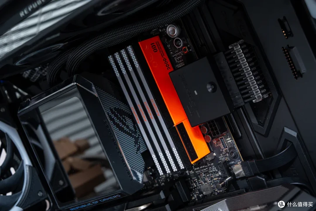 华硕幻世神+ROG X870E DARK HERO+索泰RTX5080AMP装机分享