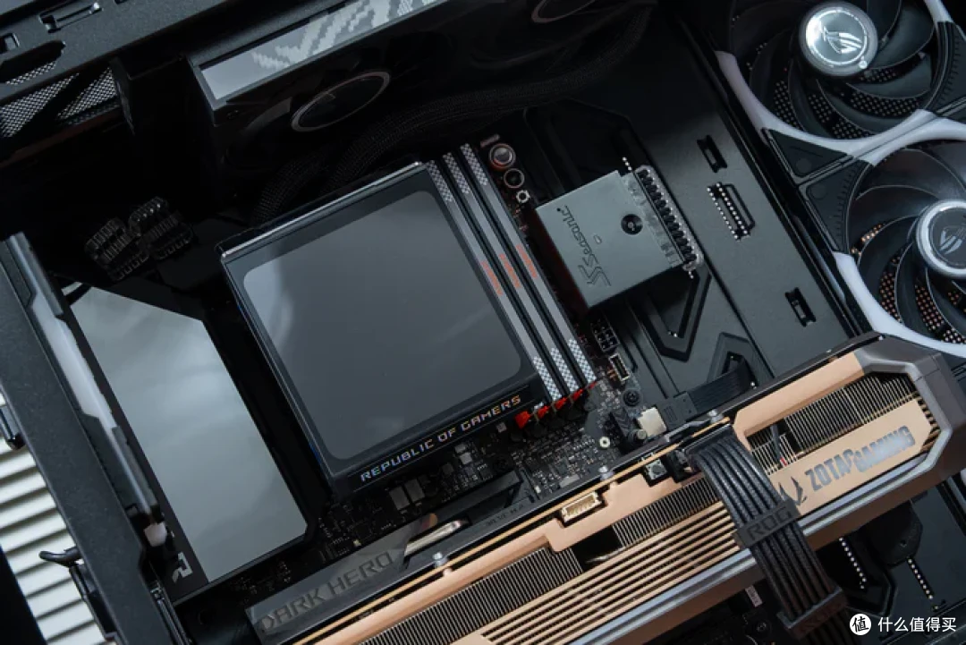华硕幻世神+ROG X870E DARK HERO+索泰RTX5080AMP装机分享