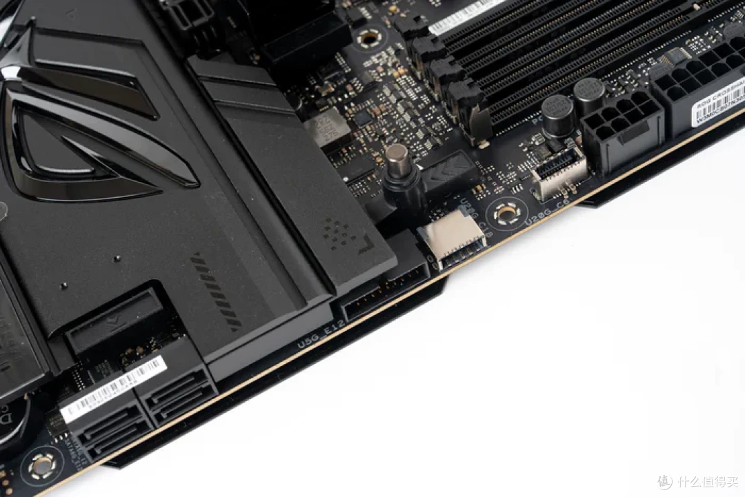 华硕幻世神+ROG X870E DARK HERO+索泰RTX5080AMP装机分享