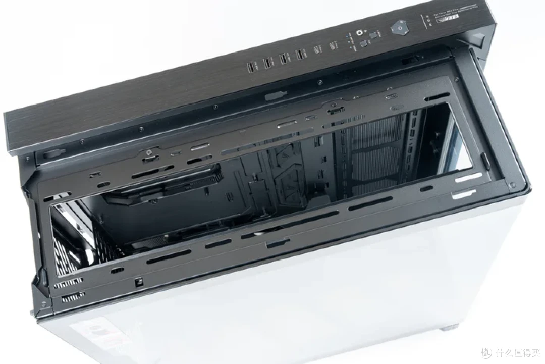 华硕幻世神+ROG X870E DARK HERO+索泰RTX5080AMP装机分享