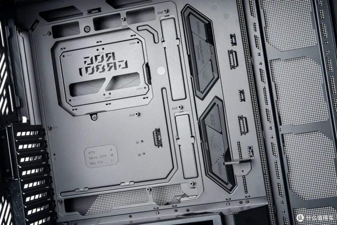 华硕幻世神+ROG X870E DARK HERO+索泰RTX5080AMP装机分享