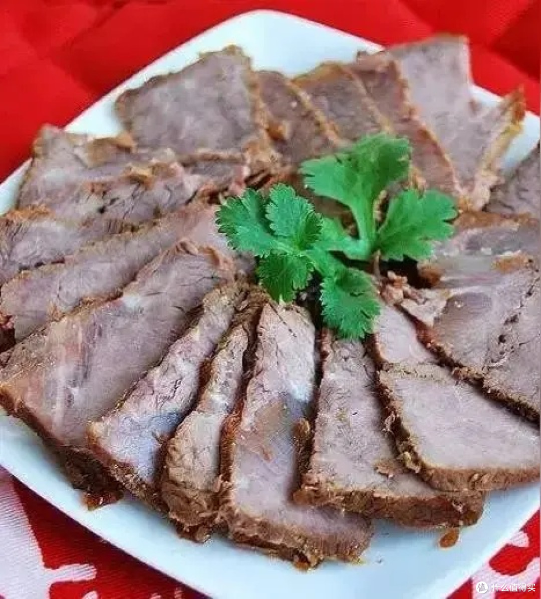 酱牛肉选材与卤制工艺详解