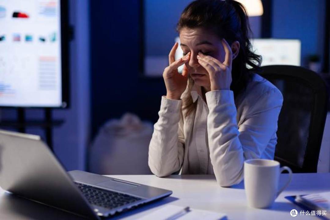 熬夜族眼下发青怎么选?4款眼霜按黑眼圈类型挑,平价党不踩雷