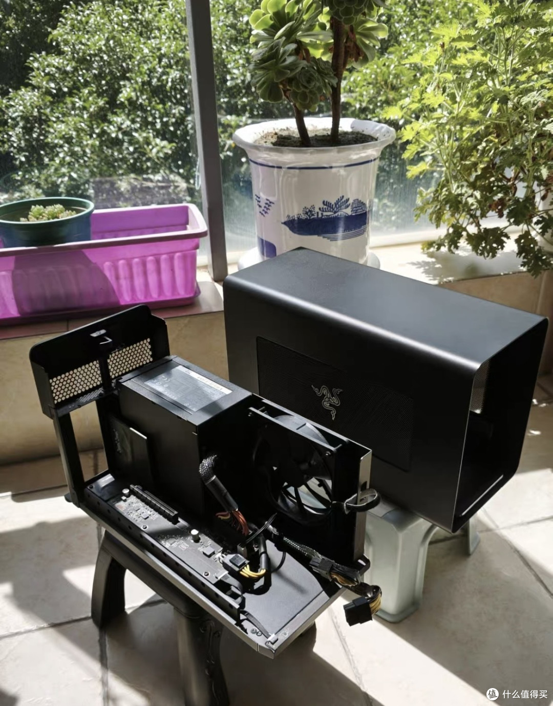 闲鱼惊现雷蛇Core X，雷电3显卡扩展坞，650块轻薄本秒变游戏机？