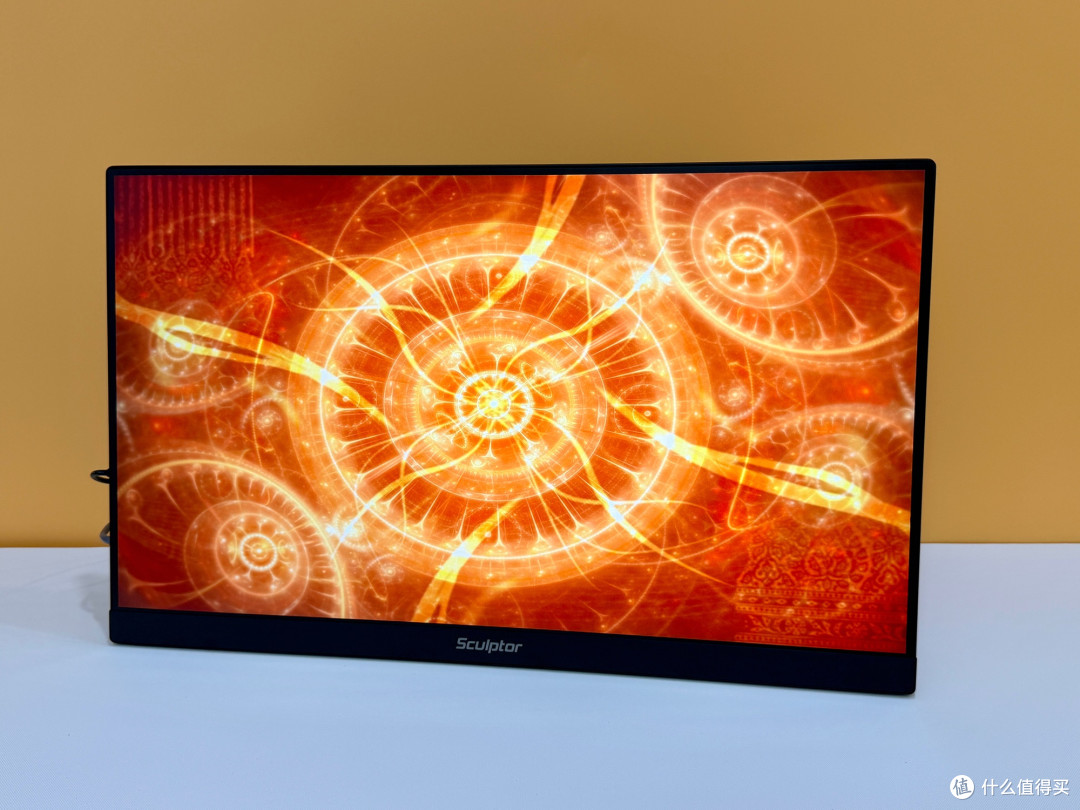 雕塑家 MU24LC 创新形态 4K 显示器,接口齐全,轻薄兼顾办公娱乐
