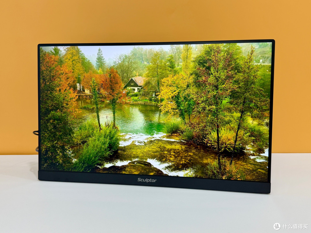 雕塑家 MU24LC 创新形态 4K 显示器,接口齐全,轻薄兼顾办公娱乐