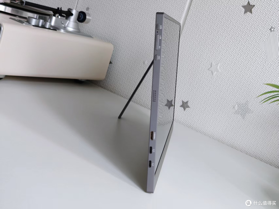 180Hz+2.5K,带来游戏办公新体验,阿卓帕Z3FC便携屏
