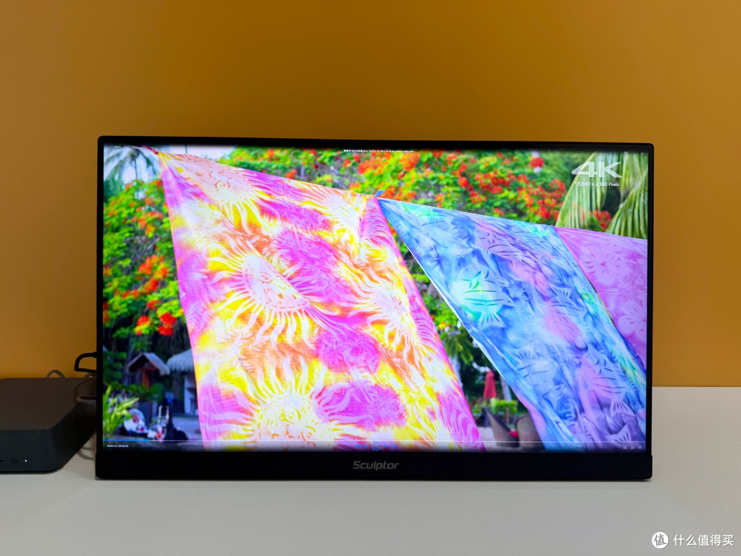 雕塑家 MU24LC 创新形态 4K 显示器,接口齐全,轻薄兼顾办公娱乐