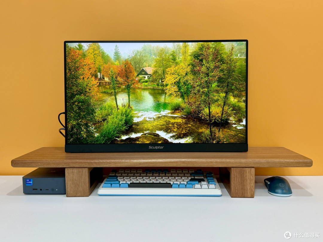 雕塑家 MU24LC 创新形态 4K 显示器,接口齐全,轻薄兼顾办公娱乐