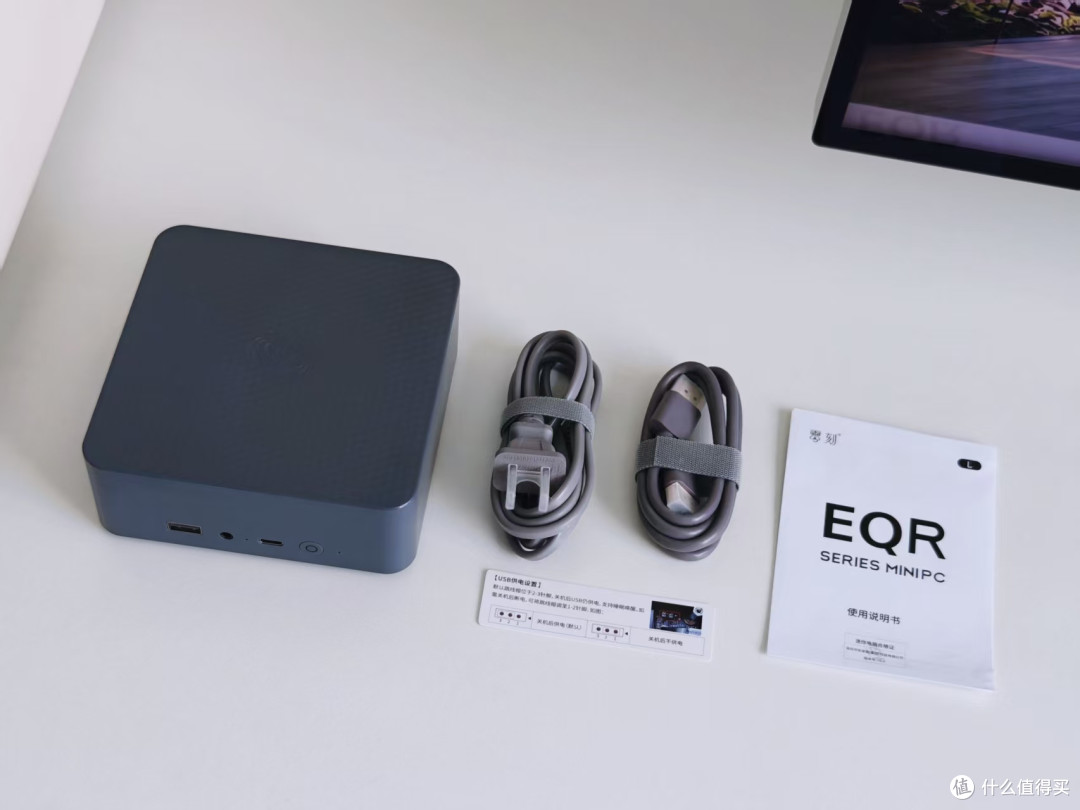 R7 7735U加持，带来商务办公新体验，零刻EQR7迷你主机