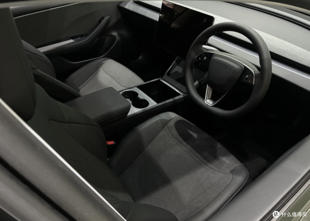 17.6万元，廉价版Model 3正式登录中国市场