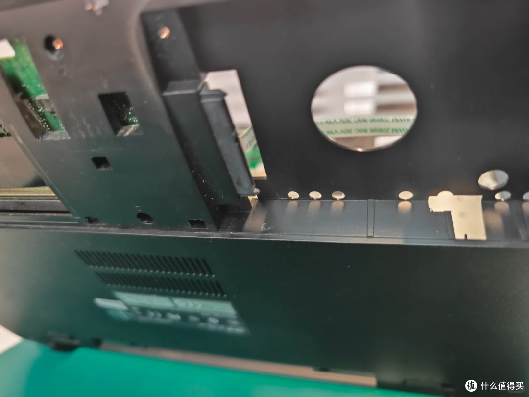 11 年华硕 FX50J 老本复活|光驱位改硬盘,几百块再战 3 年