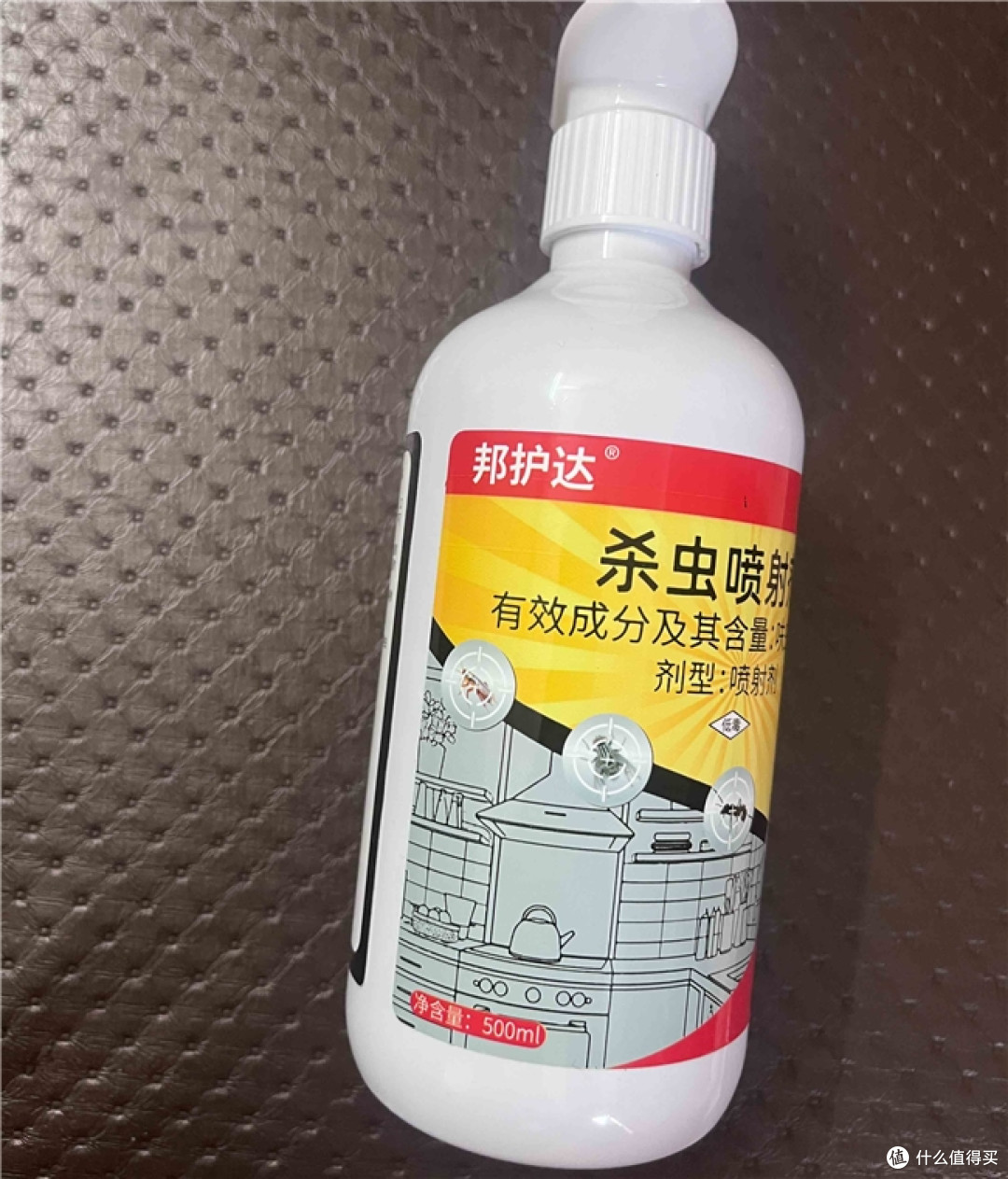 出租屋半夜被臭虫咬醒的上班族，杀臭虫药这样挑，除根比速杀重要