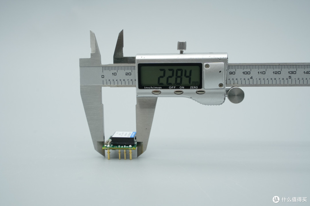 金升阳120W 1/16砖非隔离降压DC-DC电源模块解析