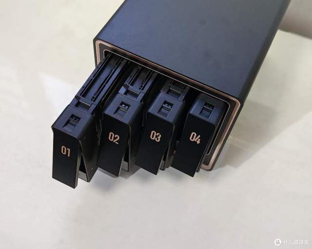 花几千块入手一台 NAS 私有云,现在到底值得吗?