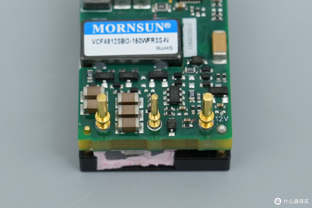 金升阳150W 1/16砖隔离DC-DC电源模块解析
