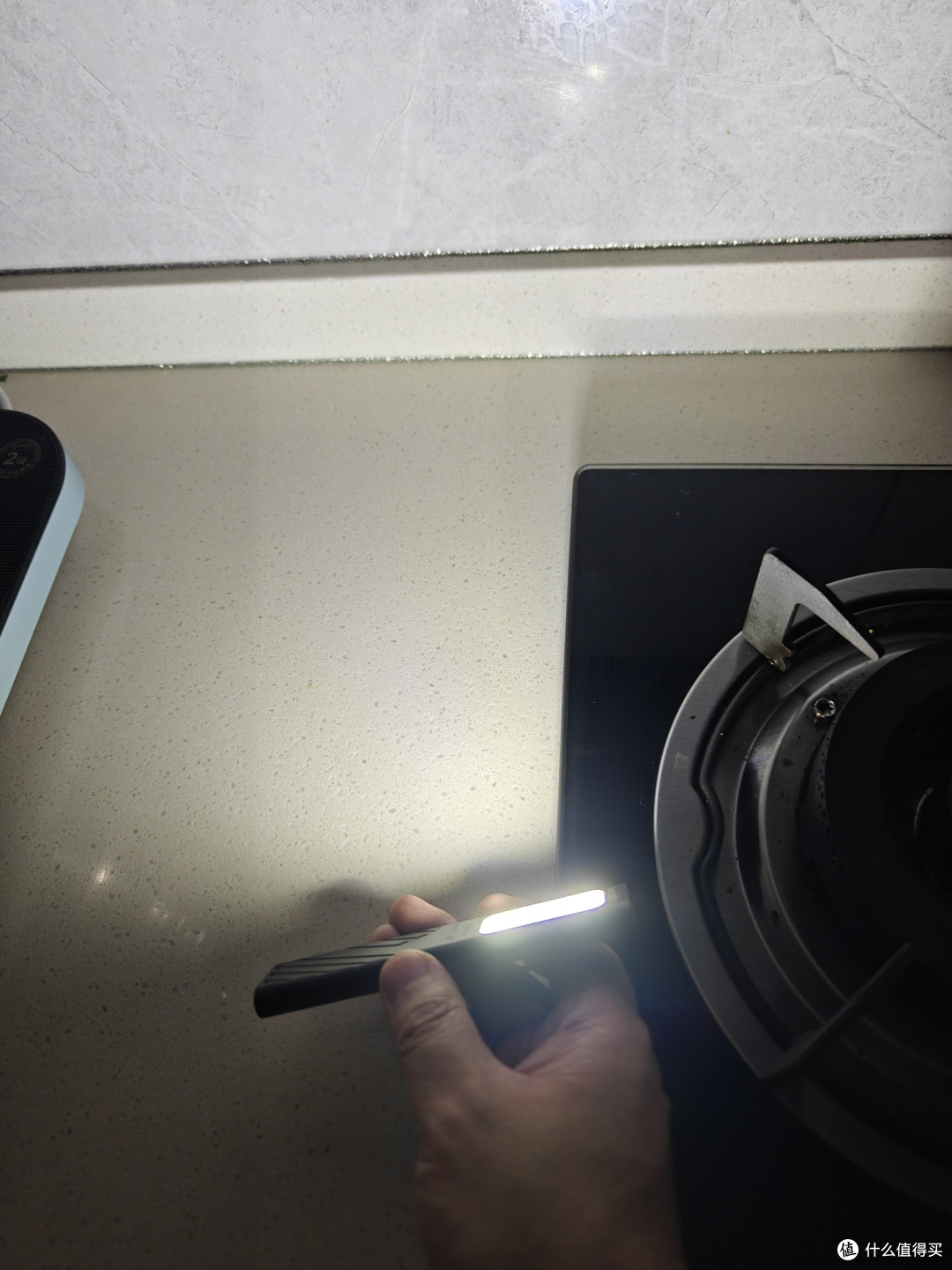 小巧好用不鸡肋,宇穹WT8迷你强光手电筒家用常备好物