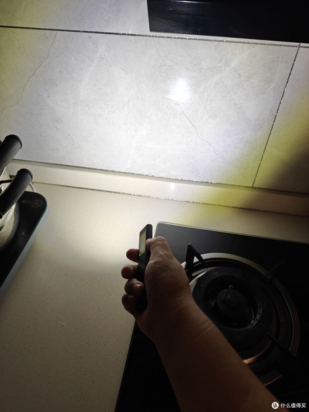 小巧好用不鸡肋,宇穹WT8迷你强光手电筒家用常备好物