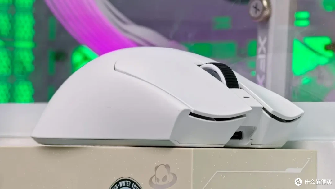 一个模具养活国产外设的源头鼠标？雷蛇毒蝰V4Pro为啥能卖1299？