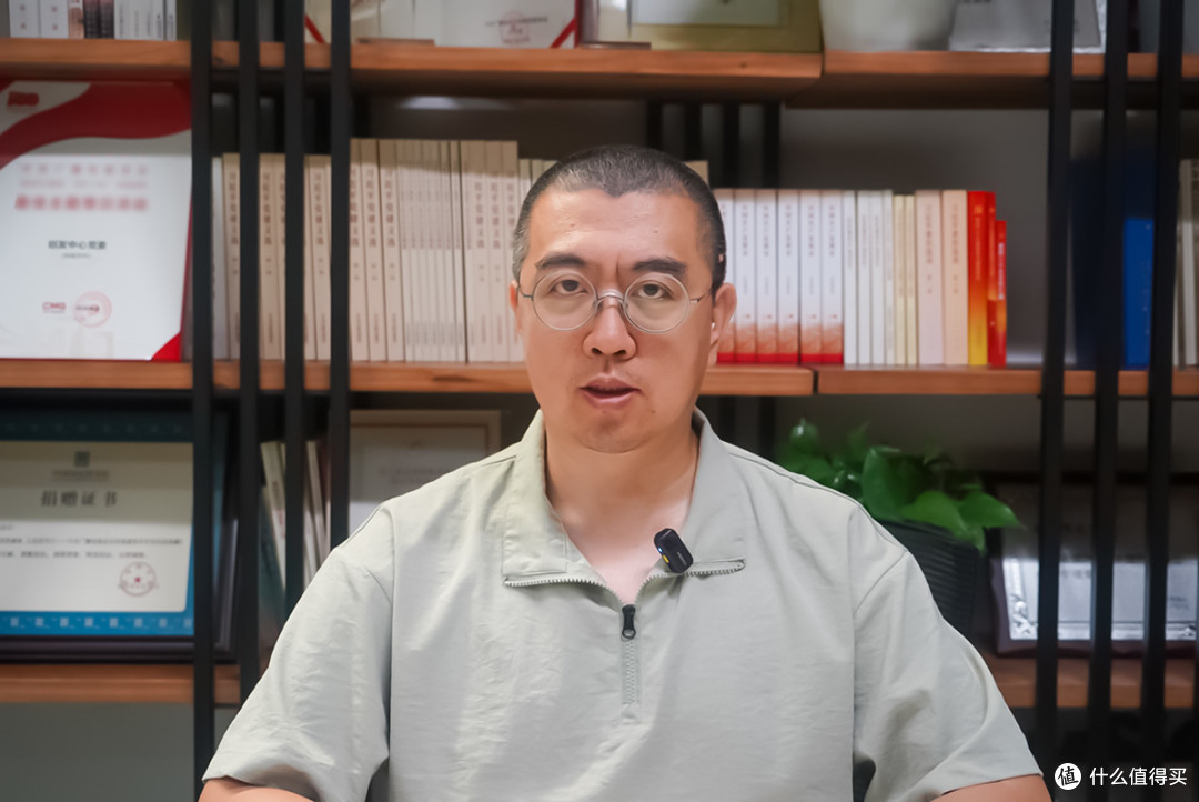 手机拍视频总有杂音？猛玛LARK A2无线麦克风实测AI降噪效果