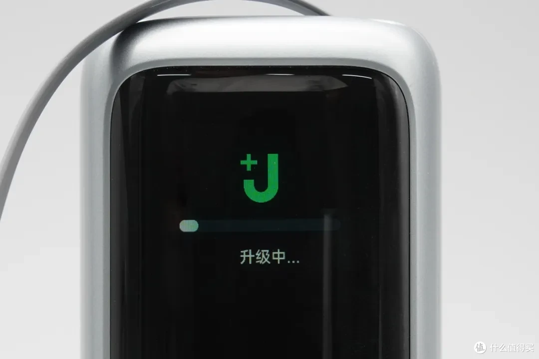 告别零散充电配件,街电三合一笔记本移动电源评测