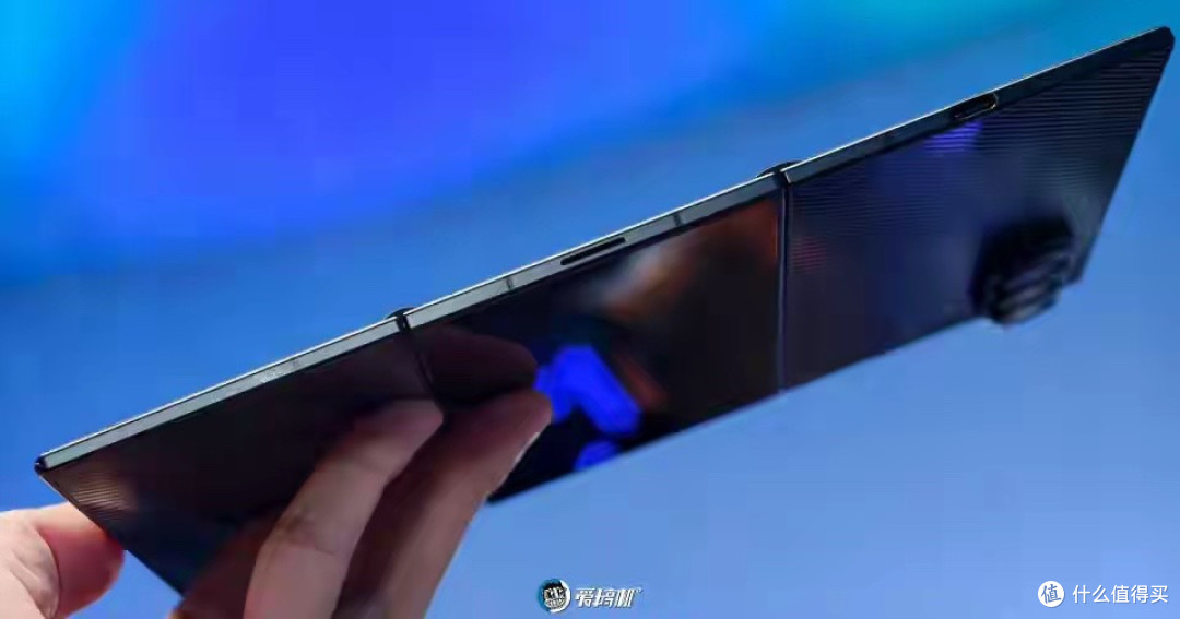 华为Mate XT2标称3.5mm更薄，闭合厚度未公布，轻薄超三星了吗？