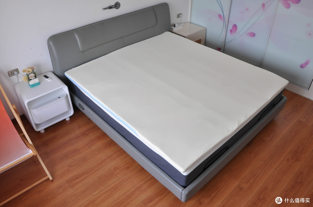 8H小蜗蜗乳胶透气双面床垫:旧的不用扔,低成本拯救硬床痛点
