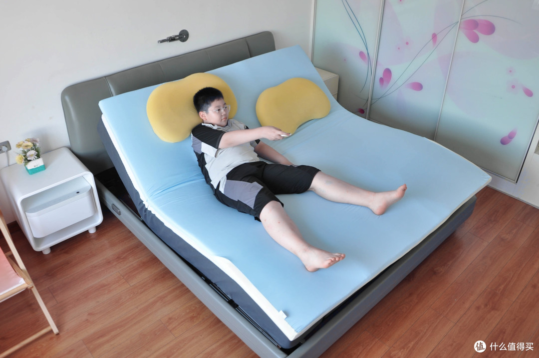 8H小蜗蜗乳胶透气双面床垫:旧的不用扔,低成本拯救硬床痛点