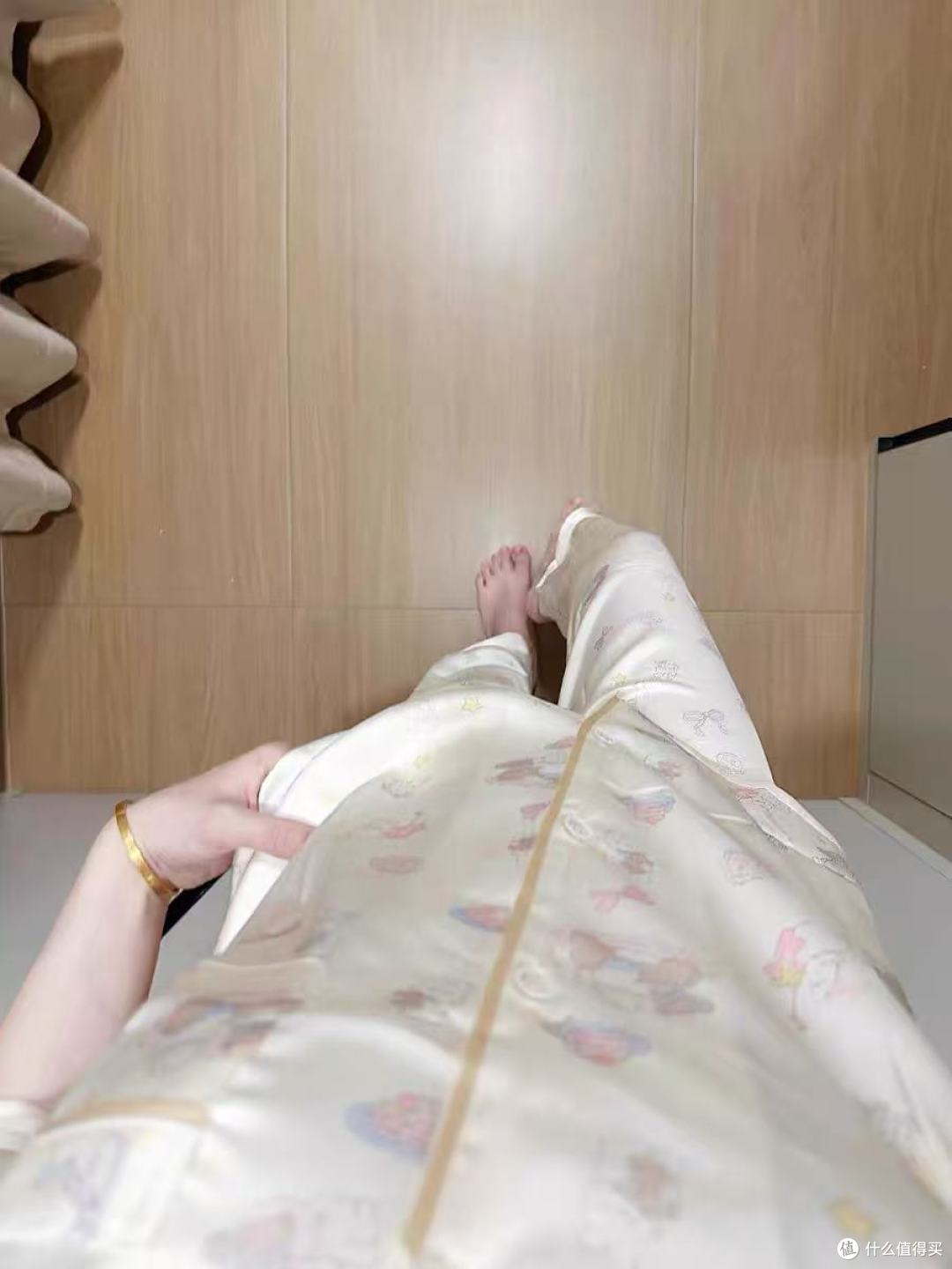 KT猫真丝睡衣带胸垫,礼盒装送闺蜜绝了!