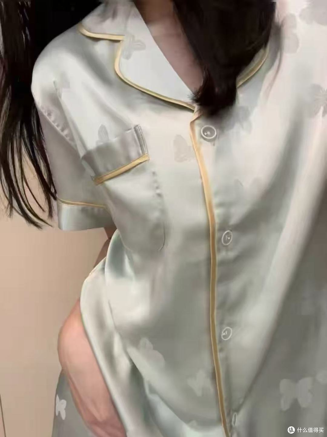 真丝三件套带胸垫!懒人夏天的体面就靠它