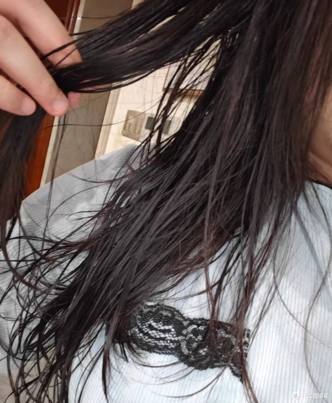 头屑多到不敢穿深色衣服严重头皮屑洗发水这样挑,持久去屑更安心