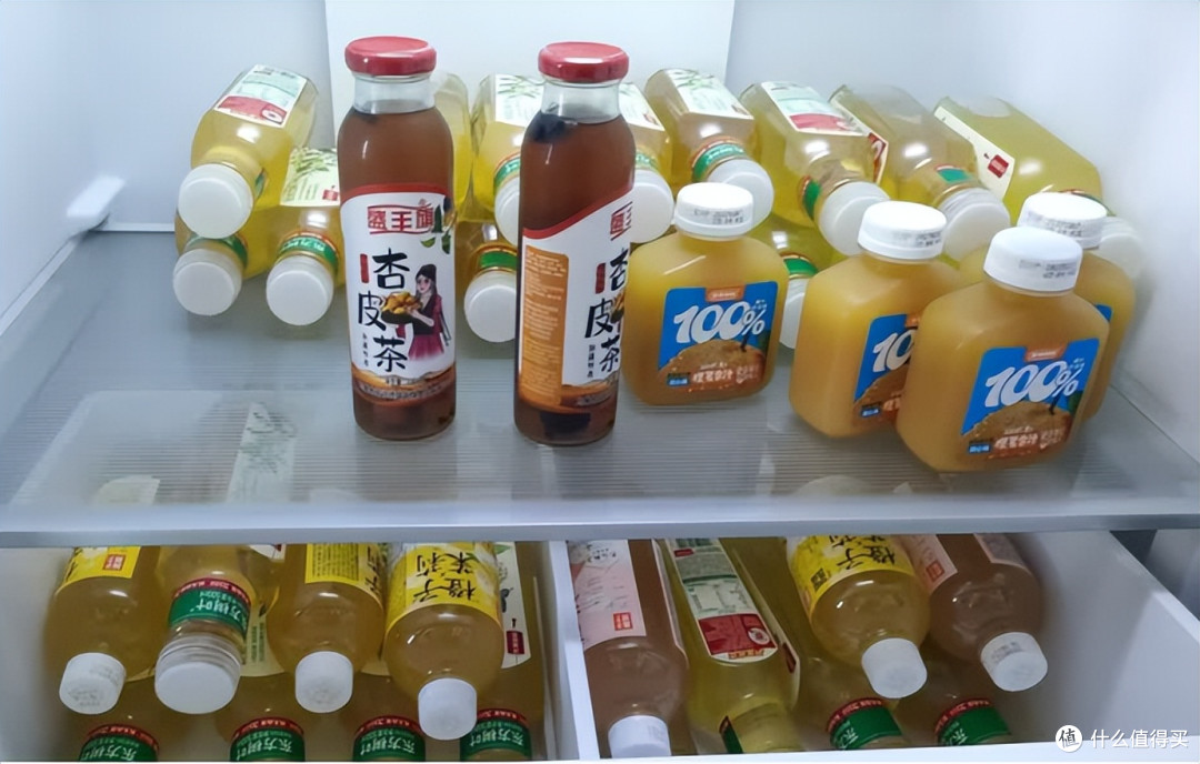 某音才刷到不要把冰箱放厨房,转眼又在小某书看到莫把冰箱放餐厅