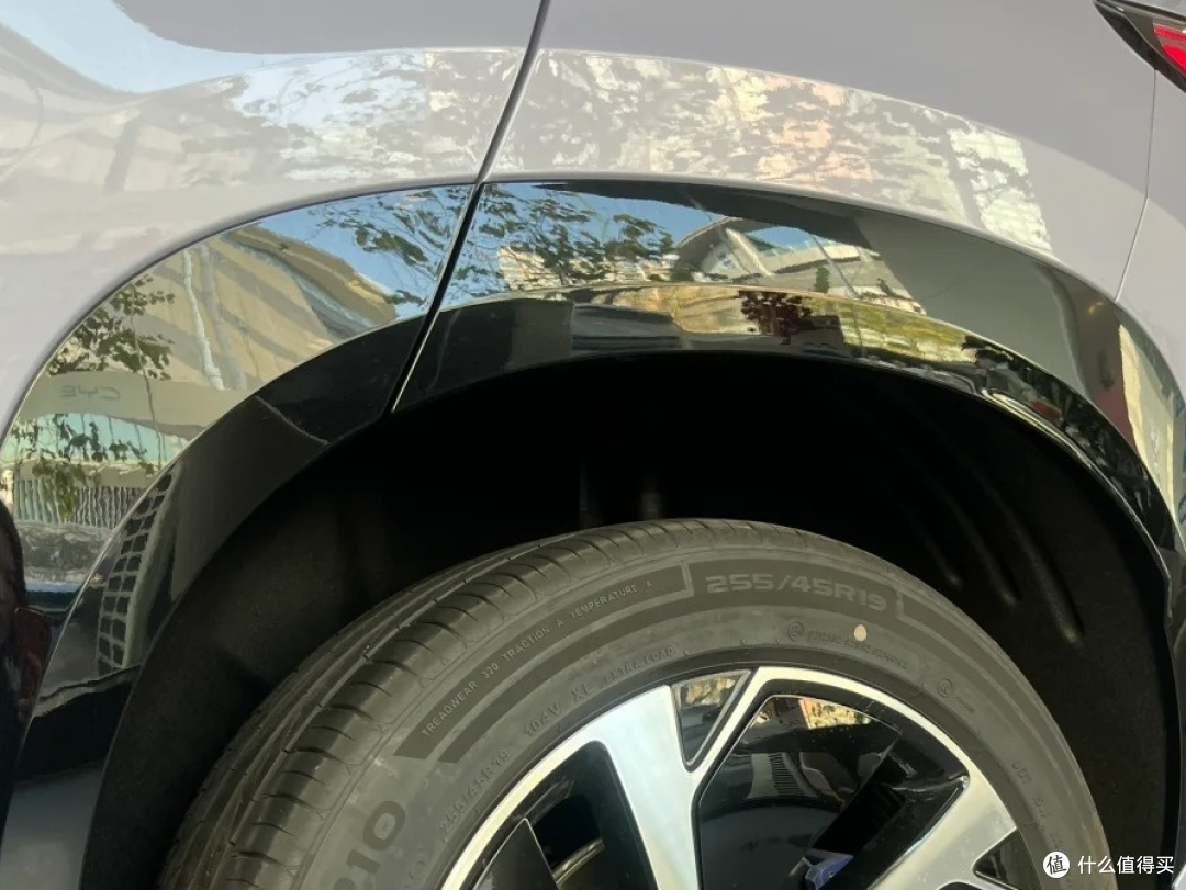开了半年比亚迪海狮 07 EV,2026 年聊聊养车哪些钱该花哪些该省