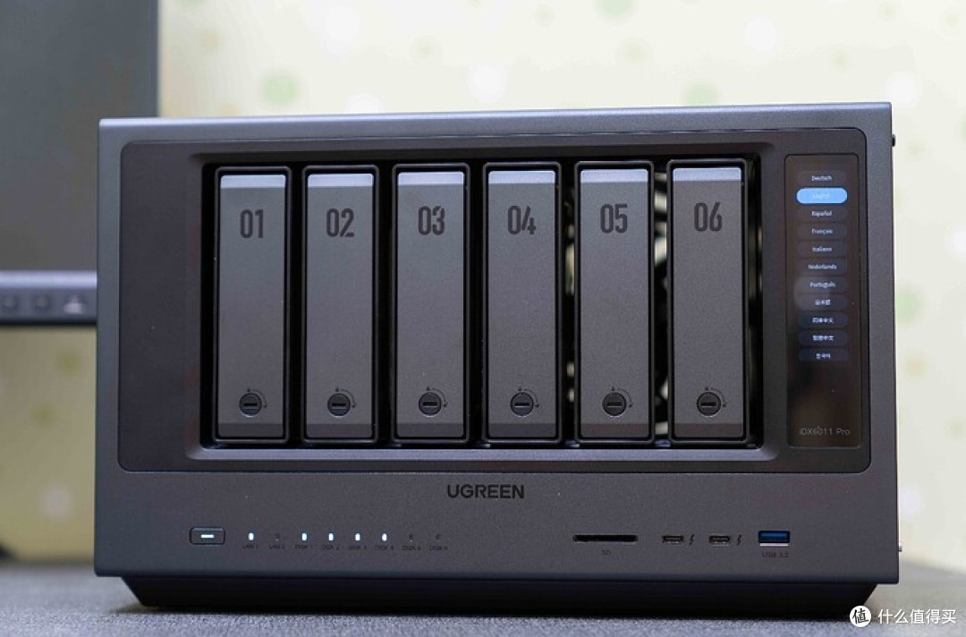 从存储工具到数据智能中心,绿联 iDX6011 Pro AI NAS评测(上)