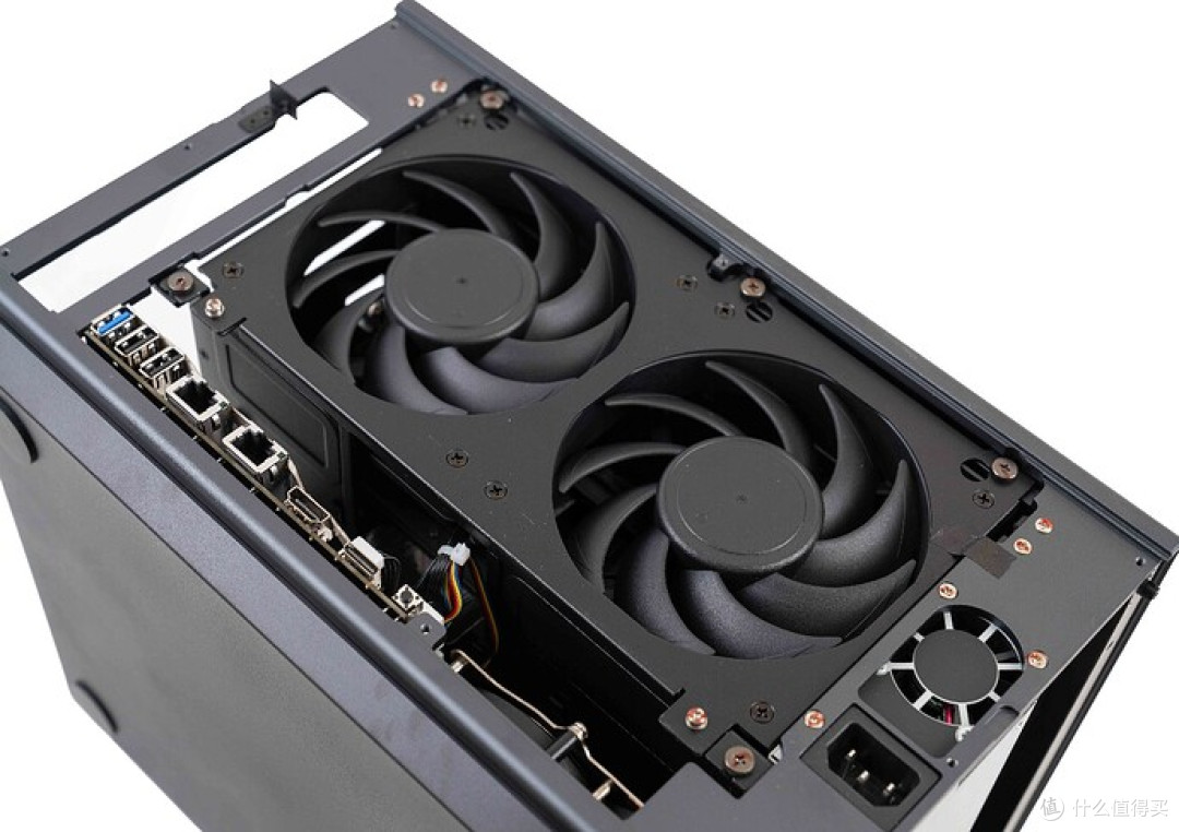 从存储工具到数据智能中心,绿联 iDX6011 Pro AI NAS评测(上)