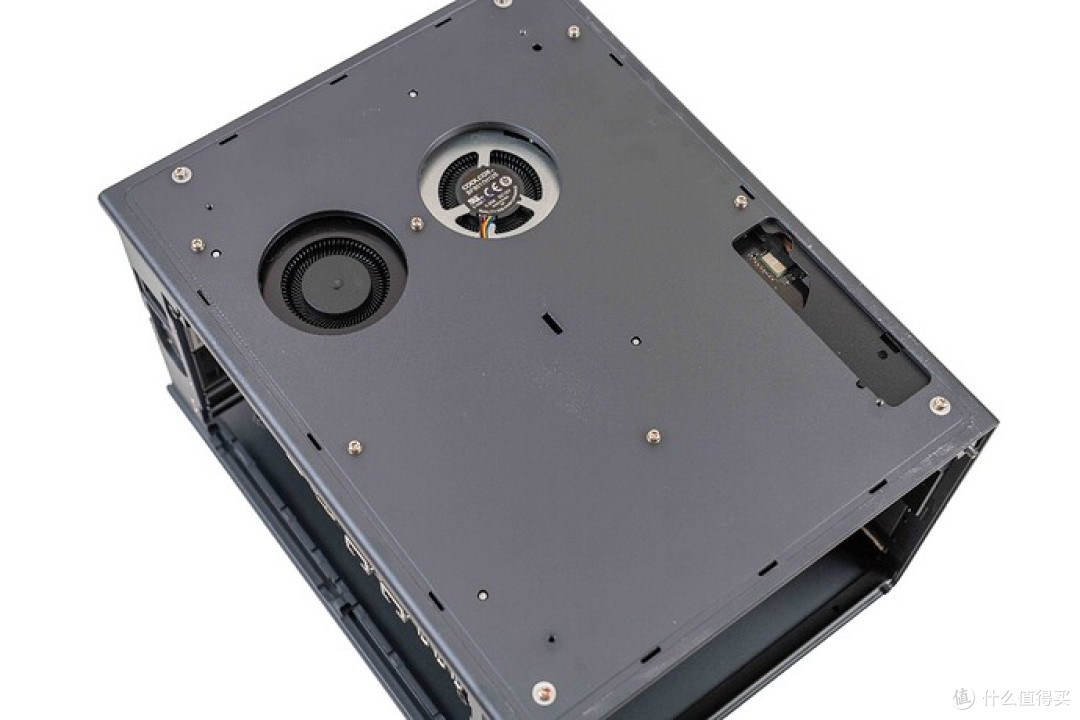 从存储工具到数据智能中心,绿联 iDX6011 Pro AI NAS评测(上)