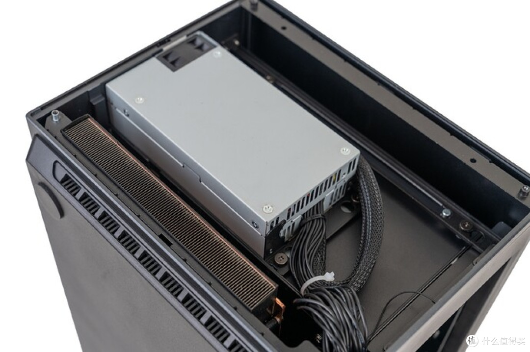 从存储工具到数据智能中心,绿联 iDX6011 Pro AI NAS评测(上)