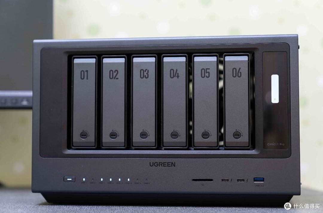 从存储工具到数据智能中心,绿联 iDX6011 Pro AI NAS评测(上)