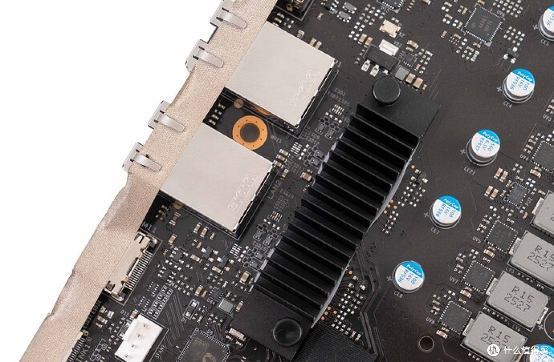 从存储工具到数据智能中心,绿联 iDX6011 Pro AI NAS评测(上)