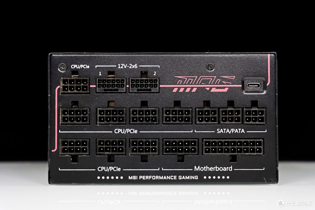 高端显卡好搭档与保护神——微星 MPG Ai1300TS PCIE5 月神