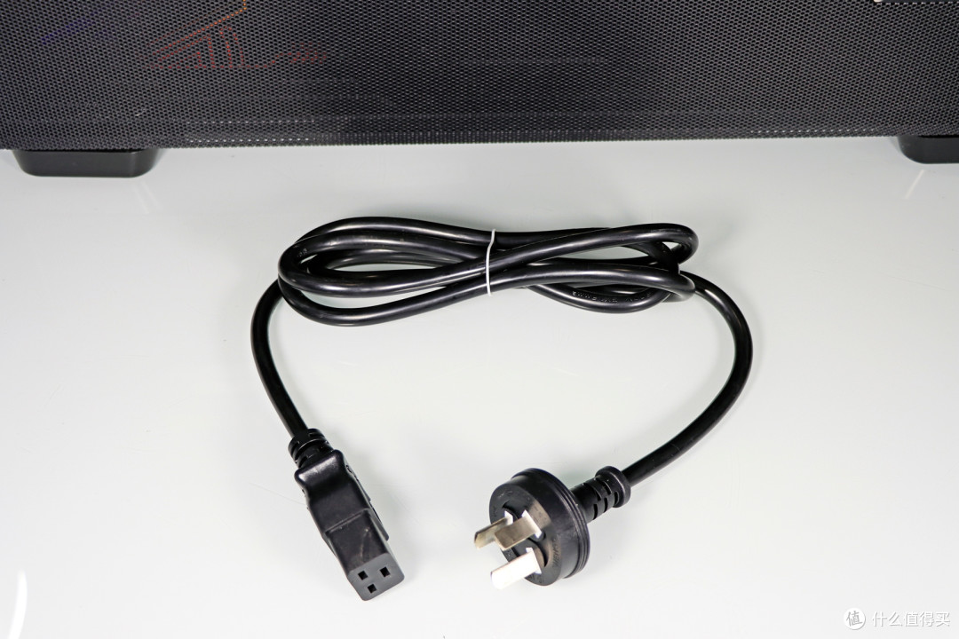 高端显卡好搭档与保护神——微星 MPG Ai1300TS PCIE5 月神